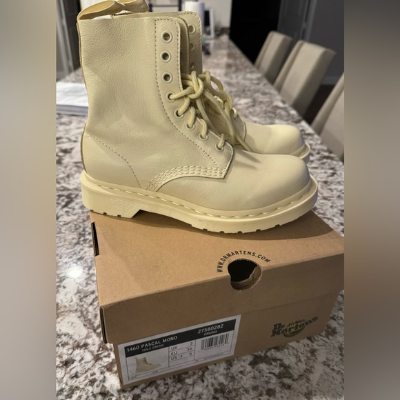 Doc Martens 1460 Pascal Leather Boots - Picture 2 of 9